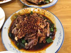 拌剔骨肉-温记府廟豆汤饭·始于1955年(海椒店)