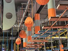 -嗨翻Hi-Fun竞技主题乐园·蹦床亲子生日轰趴(国光1937店)