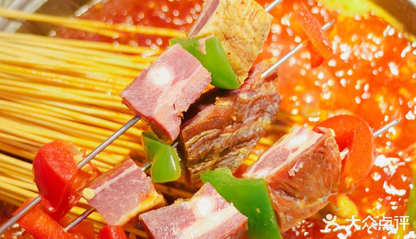 成都探店｜海椒市的素芬小姐姐喊你吃串串了