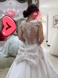 点击看大图 艾米丽新娘造型-艾米丽婚纱礼服