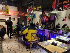 大堂-何师烧烤·香辣蟹·川菜·30年老品牌(太古里旗舰店)