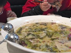 -江渔儿酸菜鱼(奥园广场金发购物中心店)