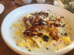 -ROAST coffee & eatery
