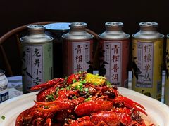 -肥肥虾庄·金牌油焖大虾(汉街SKP店)