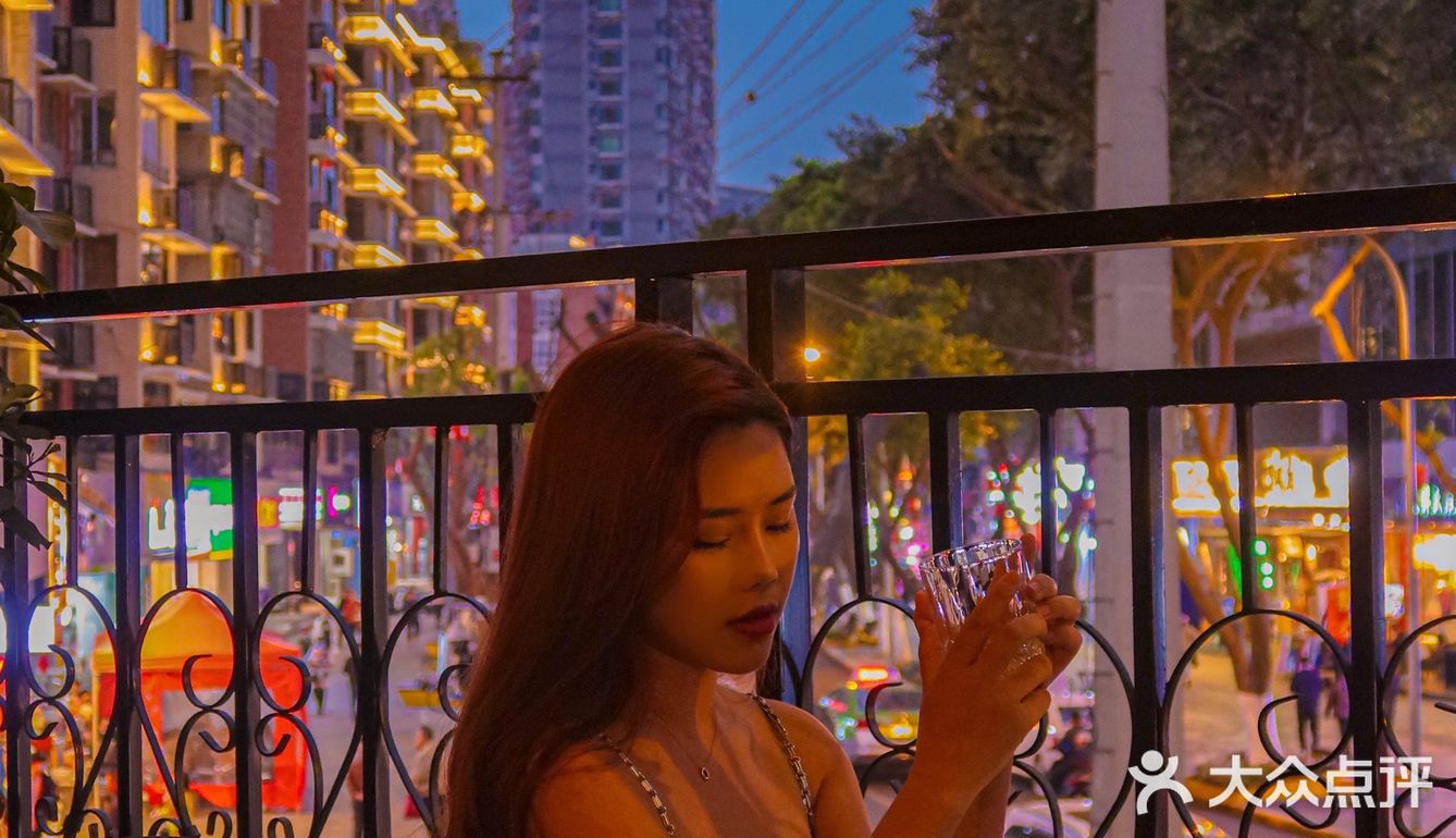 成都探店🌆有着橙色日落的以色列餐酒吧