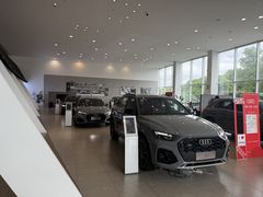 -上海永达奥诚奥迪4S店(申江路店)