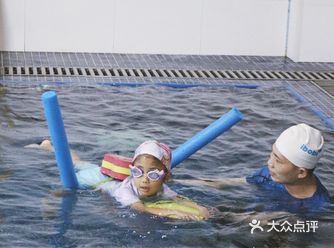 育儿分享｜孩子到底几岁可以开始学游泳