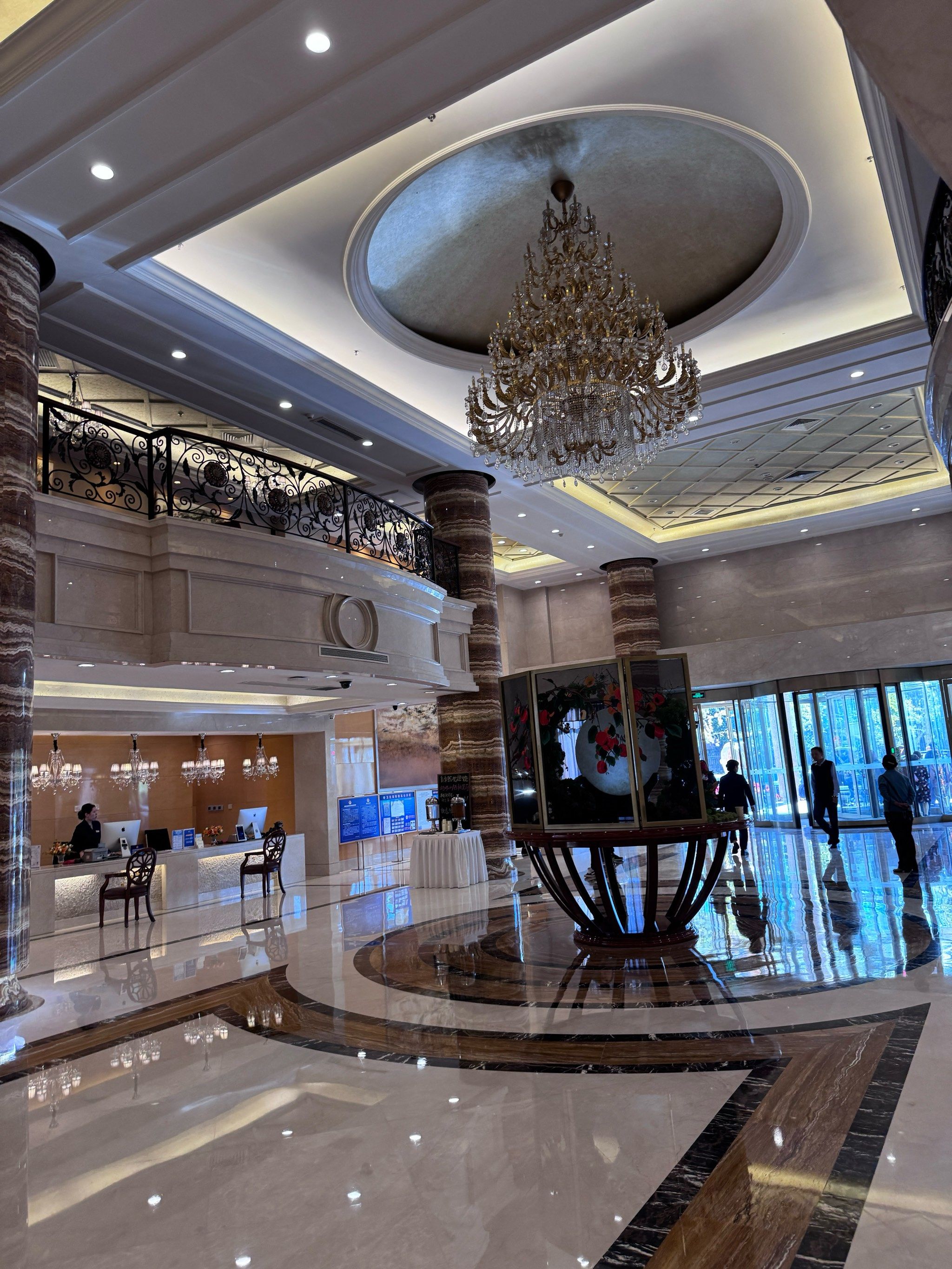 交通便利的自安然