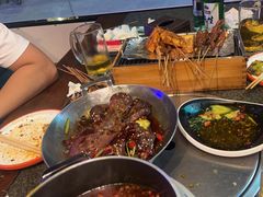 -路边边地标烧烤·川菜·小龙虾·音乐酒馆(良乡长虹店)