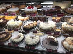 -The Cheesecake Factory(baldwin avenue)