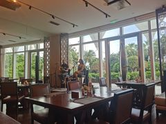 靠窗位-源·咖啡自助餐厅·海鲜·烧烤·三文鱼(海口华彩洲际酒店)