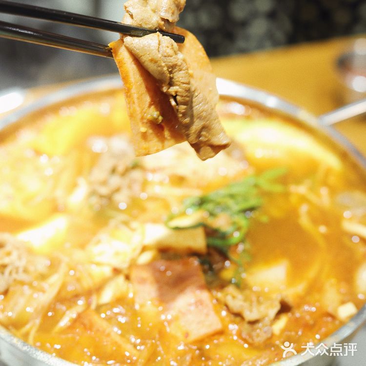 南京老牌网红炸鸡店推出川香牛油口味炸鸡，你入坑了吗