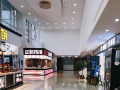 -窦店服务区-停车场