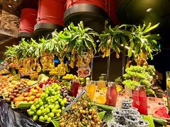 -雍容荟帝王蟹活龙虾展台自助(IFS黑金店)
