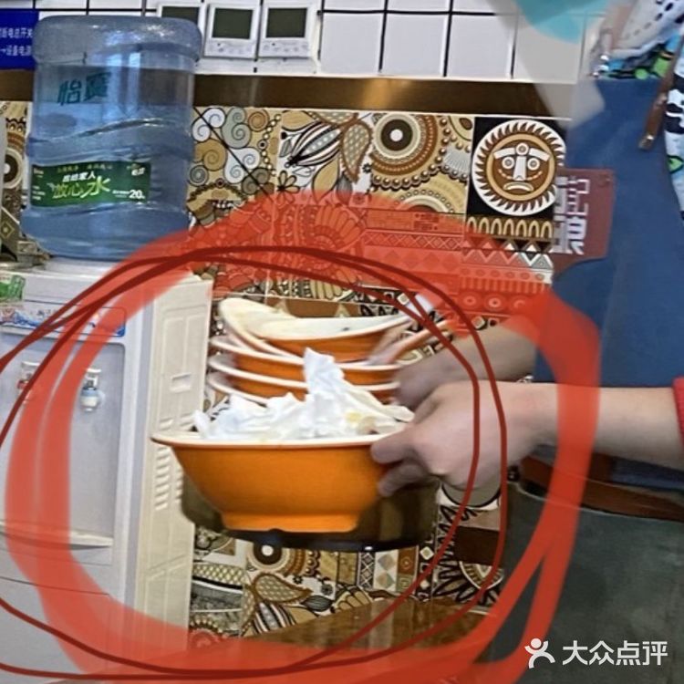 这次来，专门来拍照评论的。说实话，老板
