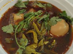 酸菜肥肠面-遇见小面(江湾阳光天地店)