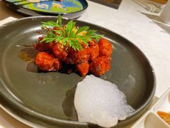 红酒泡沫牛仔粒-荟廷·晶萃(陆家嘴尚悦湾店)