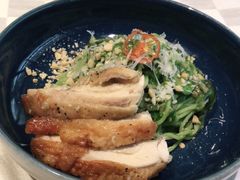 鸡肉松仁菠菜汁意面-西堤牛排(南京龙江店)