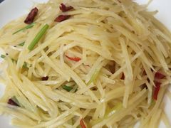 酸辣土豆丝-今鲜源大酒店·中华餐饮名店(新湛路店)