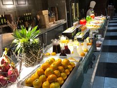 自助取餐区-圆顶阁西餐厅(郑州索菲特国际饭店 )