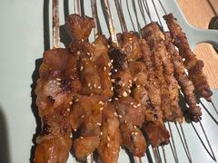 -街角等你.大连海鲜烧烤.经典铁板海鲜串(西安路店)