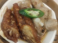 鸳鸯排骨拼凤爪-龙的酒楼·手工早茶·顺德菜(近良路店)