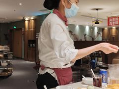 -海底捞火锅鲜切牛肉主题店(长寿路店)