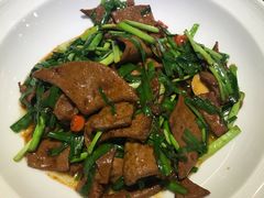 八秒爆肝尖-闫府私房菜·老字号(恒隆店)