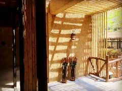 雨伞-看见远方·莫干遥远的山民宿