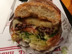 -The Habit Burger Grill 哈比特汉堡(复兴soho店)