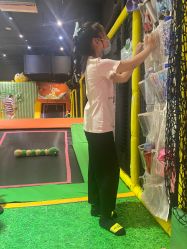 -蹦蹦跳跳(新奥购物中心店)