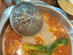-老何家后安粉·糟粕醋海鲜火锅(三亚湾椰梦长廊店)