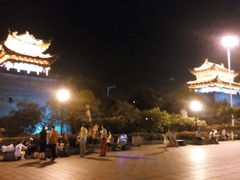 -巴陵广场