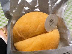 双重豆乳软包-好利来(上海虹桥新天地Lab主题店)