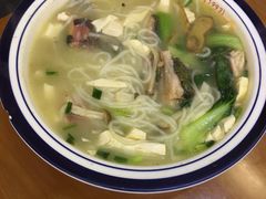 -邱芳粉店(迎宾大道旗舰店)