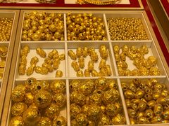 -恒一珠宝·回收黄金钻石奢侈品(灵岩南路店)