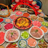 重庆火了18年老火锅‼️58元9个菜，冰淇淋免费… 