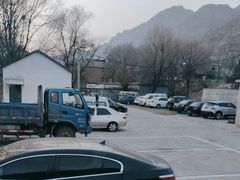 -石京龙滑雪场-停车场