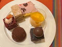 -岷山饭店-芝芝自助餐厅