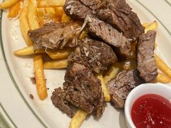 -玛格萝妮比萨屋(四平店)