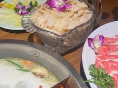 -佬土鹅肠火锅(解放路店)