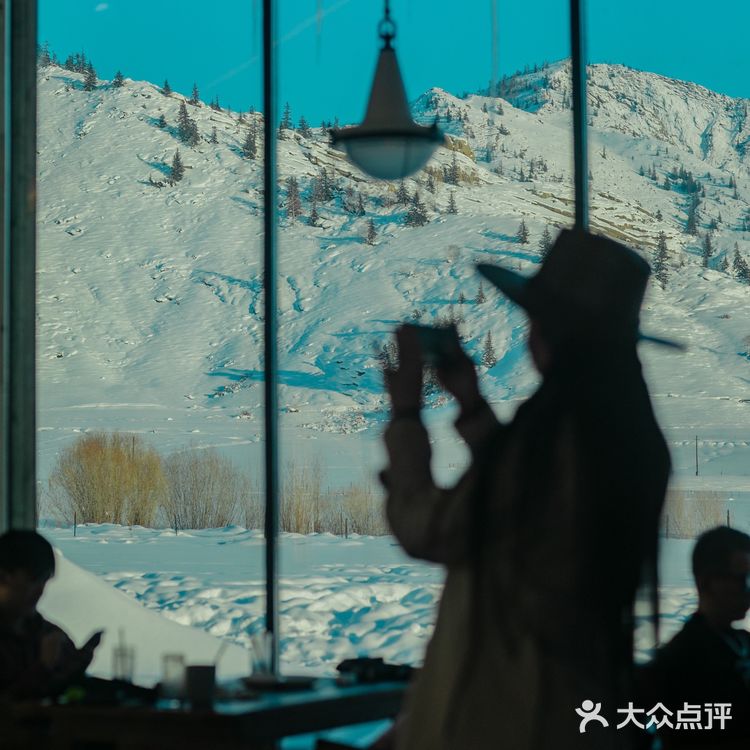 可可托海最靓新店🔥说是在上海武康路不为过吧