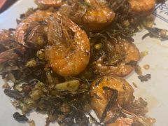 普洱茶香酥虾-云海肴·汽锅鸡·云南菜(天山百盛优客店)