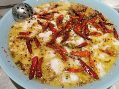 YAO&nbsp;YAO经典酸菜鱼-姚姚酸菜鱼·金戈戈香港豉油鸡(喜荟城联名店)