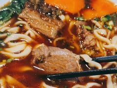 半筋半肉面-康師傅私房牛肉面(浦机三店)