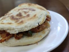 腊汁肉夹馍-汉思肴 热面皮(虬江路店)