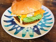 牛油果鸡蛋三明治-RAC BAR(安福路店)