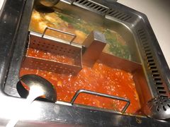 自制网红锅底-海底捞火锅鲜切牛肉主题店(长寿路店)