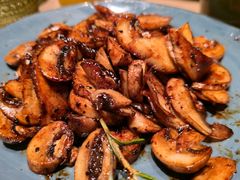 黑松露黄油焗蘑菇-耶里夏丽·丝路国际·新疆餐厅(浦东区东方路店)