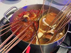 鸳鸯锅-钢管厂五区小郡肝串串香火锅(人民广场店)